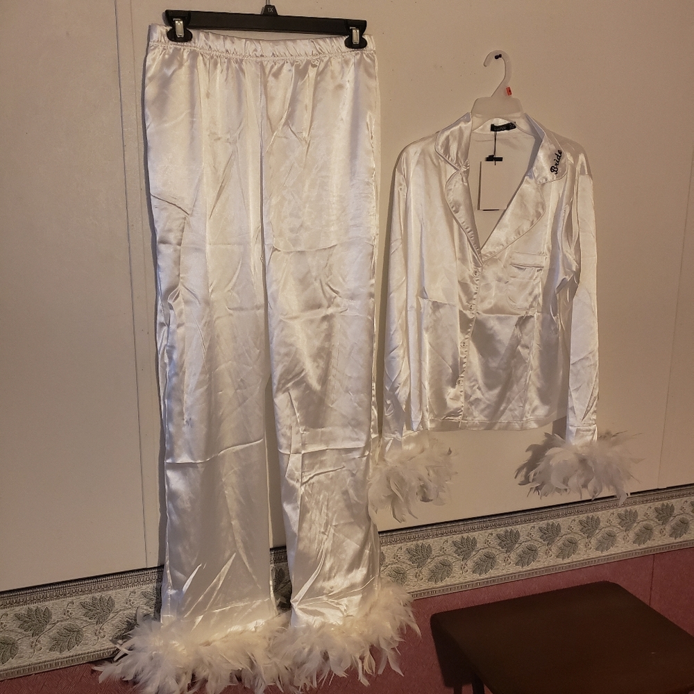 Boohoo Premium Bride Feather Trim Pyjamas Set Size 10 NWT, White Satin